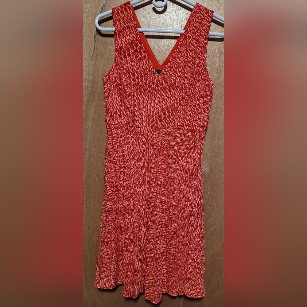 Banana Republic Sleeveless V-neck Dress Pleated Skirt Red Orange Sz 2